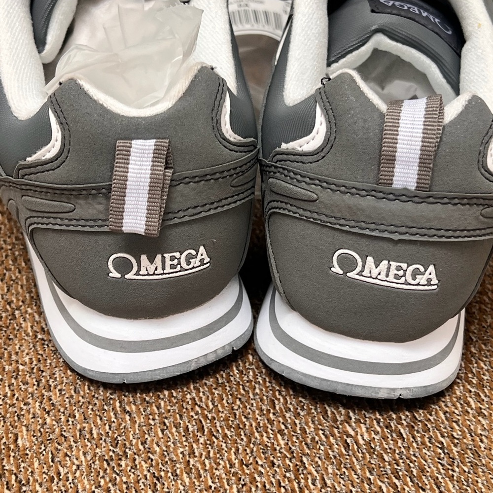 π OMEGA Brand New Mens Sneaker with Velcro Strap -gray size 9D standard fit π - Picture 3 of 5